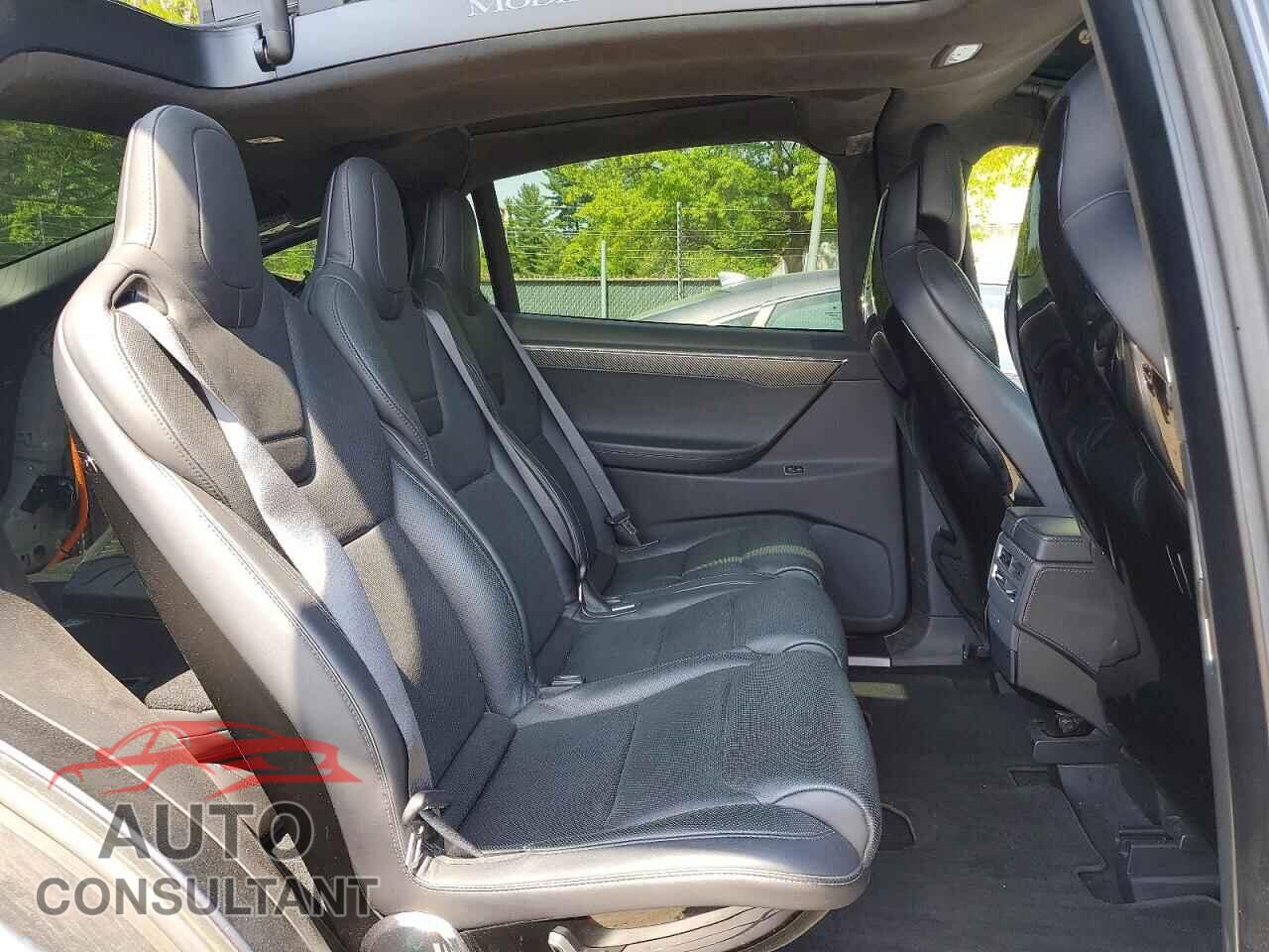 TESLA MODEL X 2016 - 5YJXCAE26GF030248