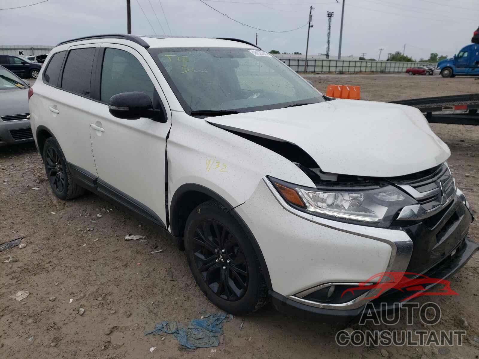 MITSUBISHI OUTLANDER 2018 - JA4AD3A39JZ048820