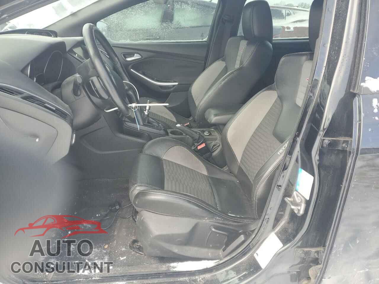 FORD FOCUS 2013 - 1FADP3L90DL127429