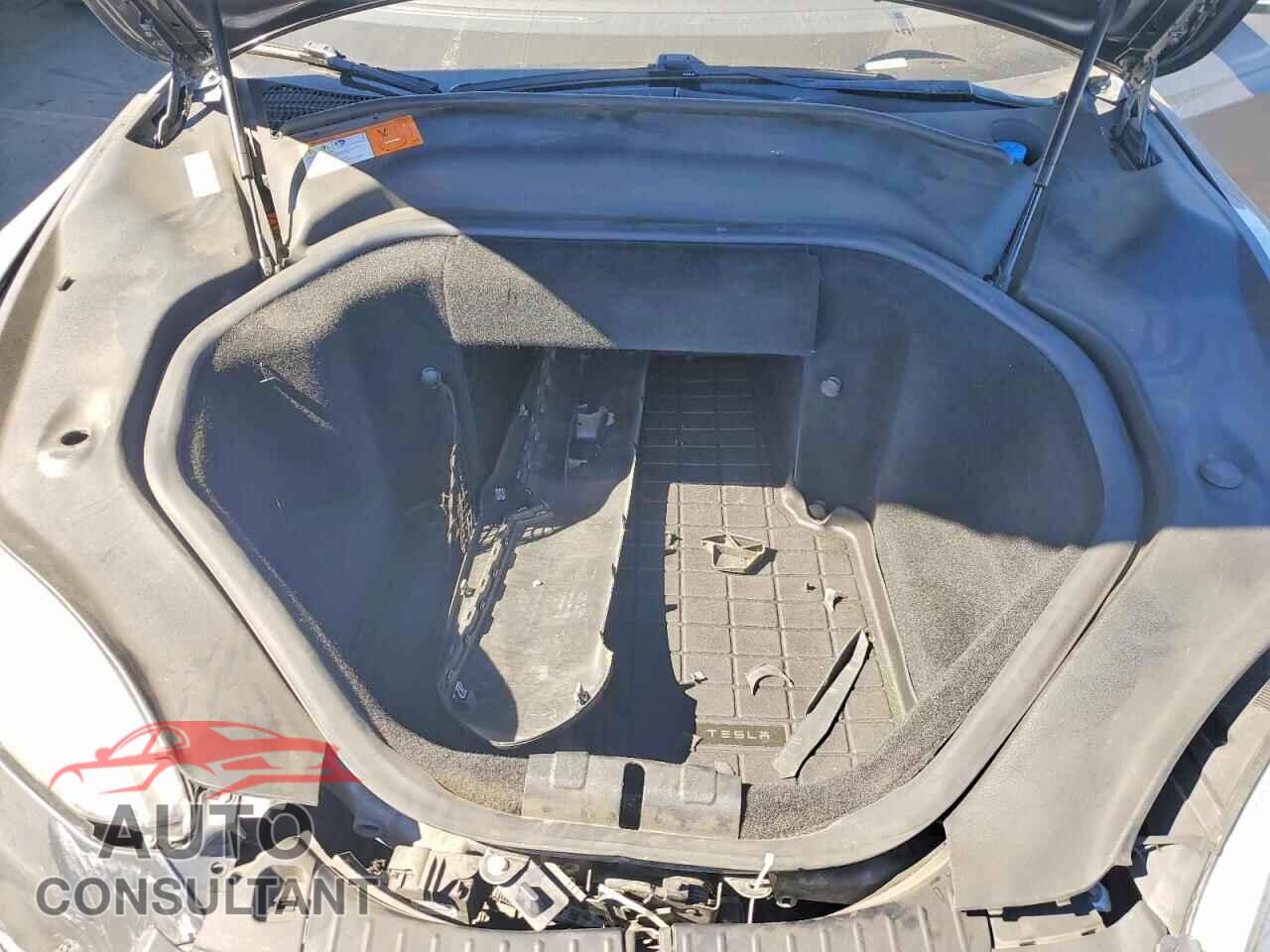 TESLA MODEL S 2013 - 5YJSA1CP5DFP19711