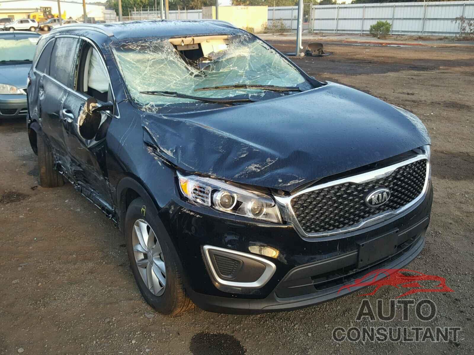 KIA SORENTO LX 2018 - 5XYPG4A36JG344065