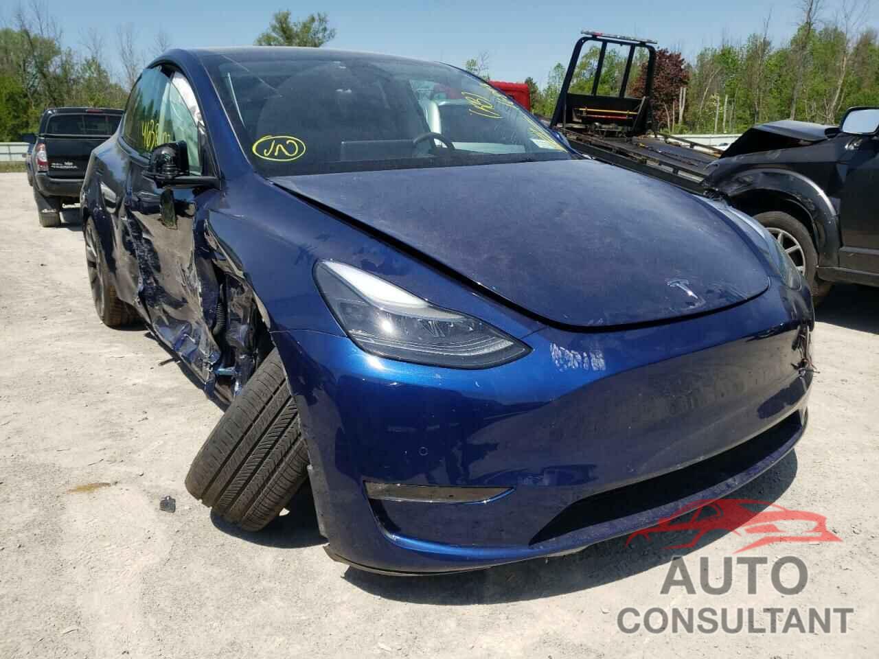 TESLA MODEL Y 2021 - 5YJYGDEFXMF121533