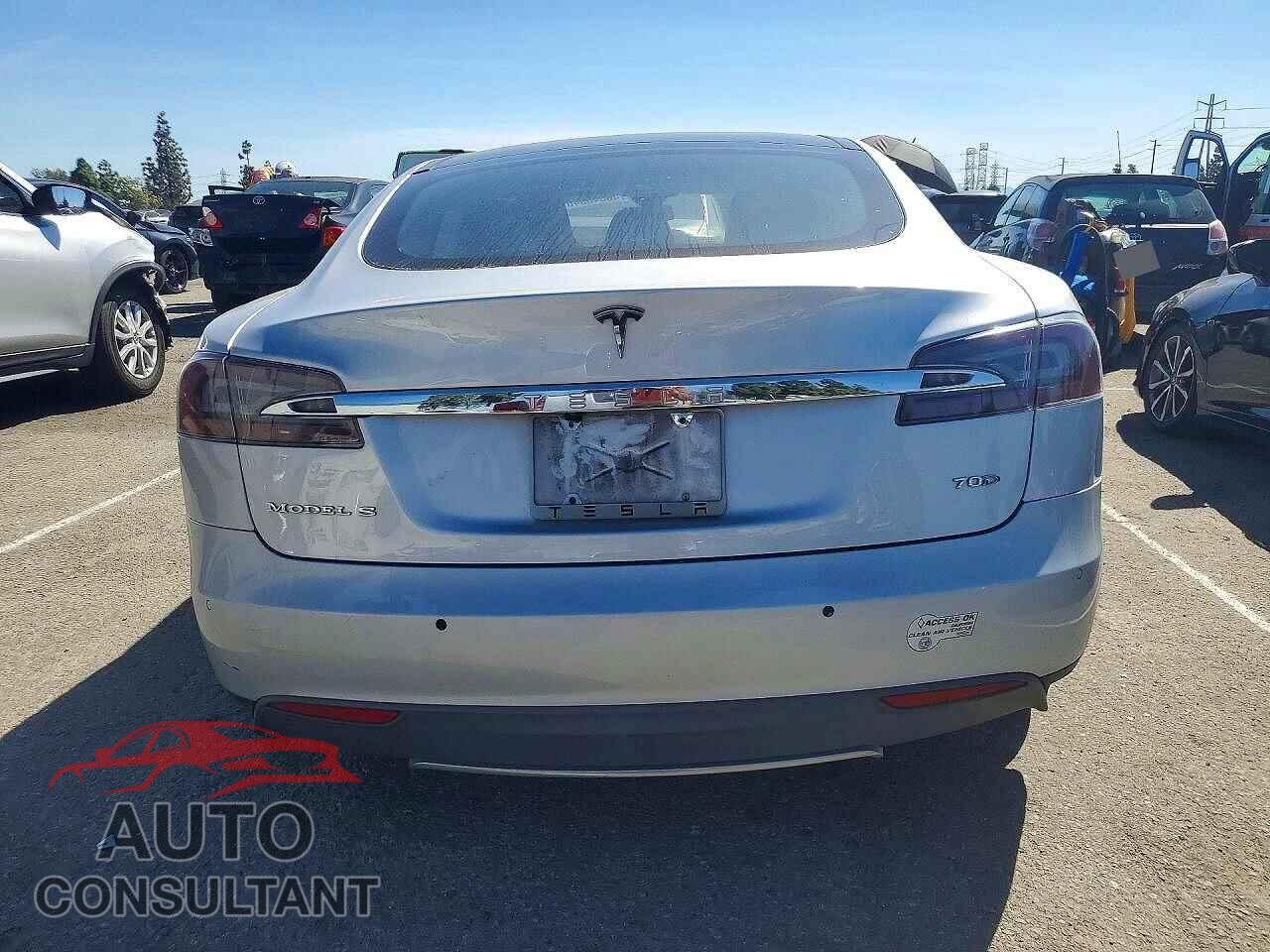 TESLA MODEL S 2015 - 5YJSA1E26FF113287