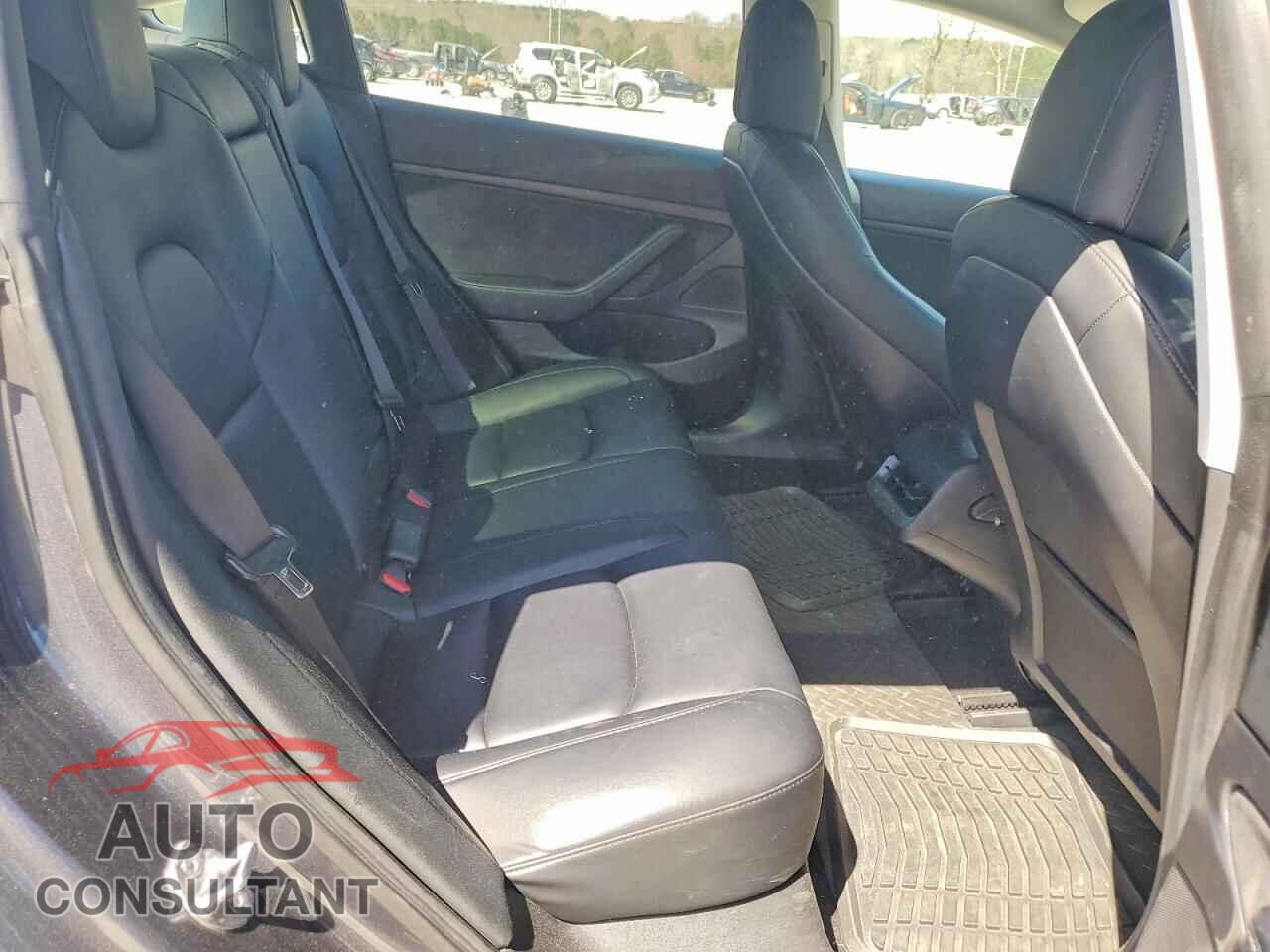 TESLA MODEL 3 2021 - 5YJ3E1EA5MF907243
