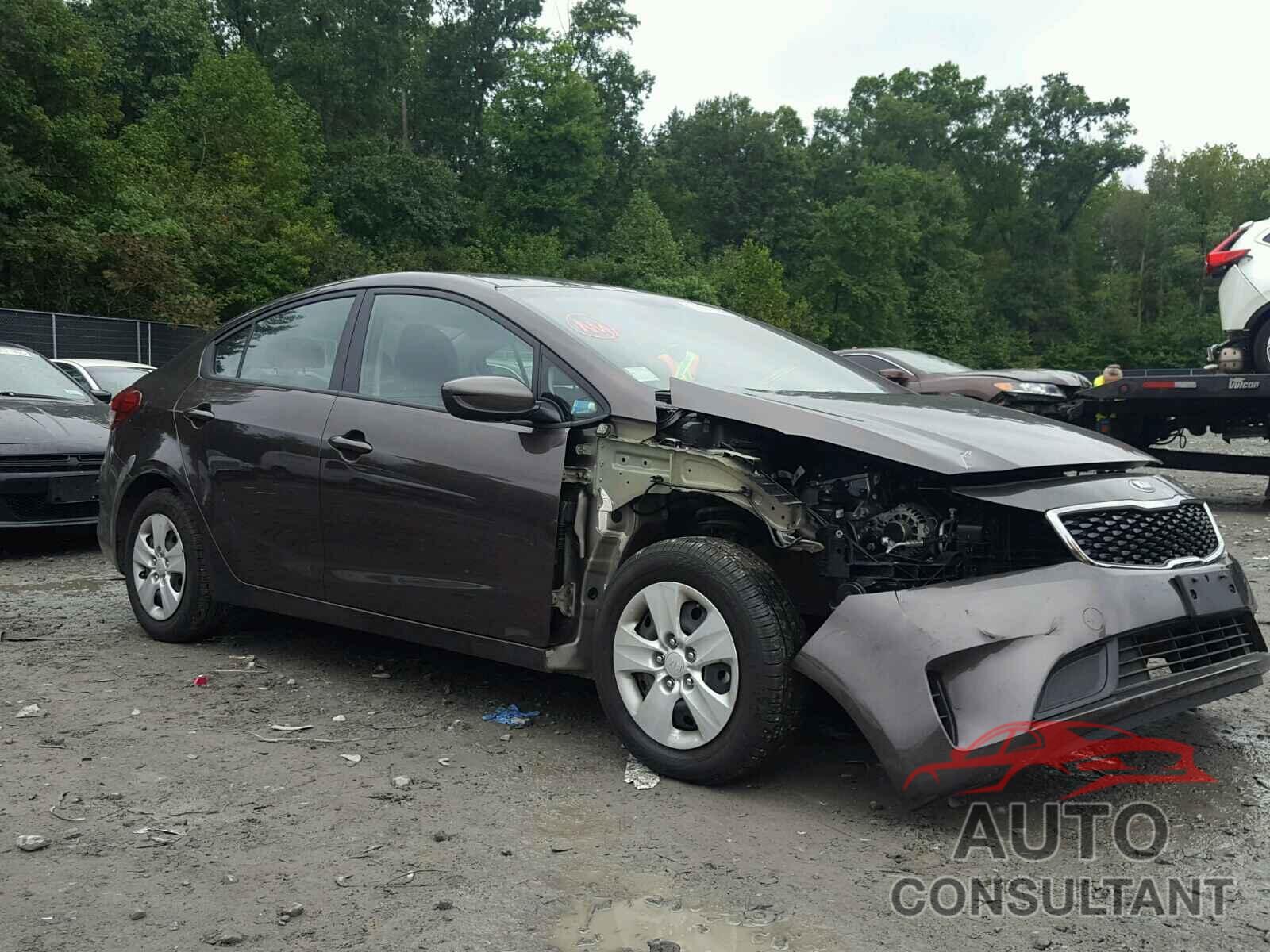 KIA FORTE 2018 - 3KPFK4A75JE175358