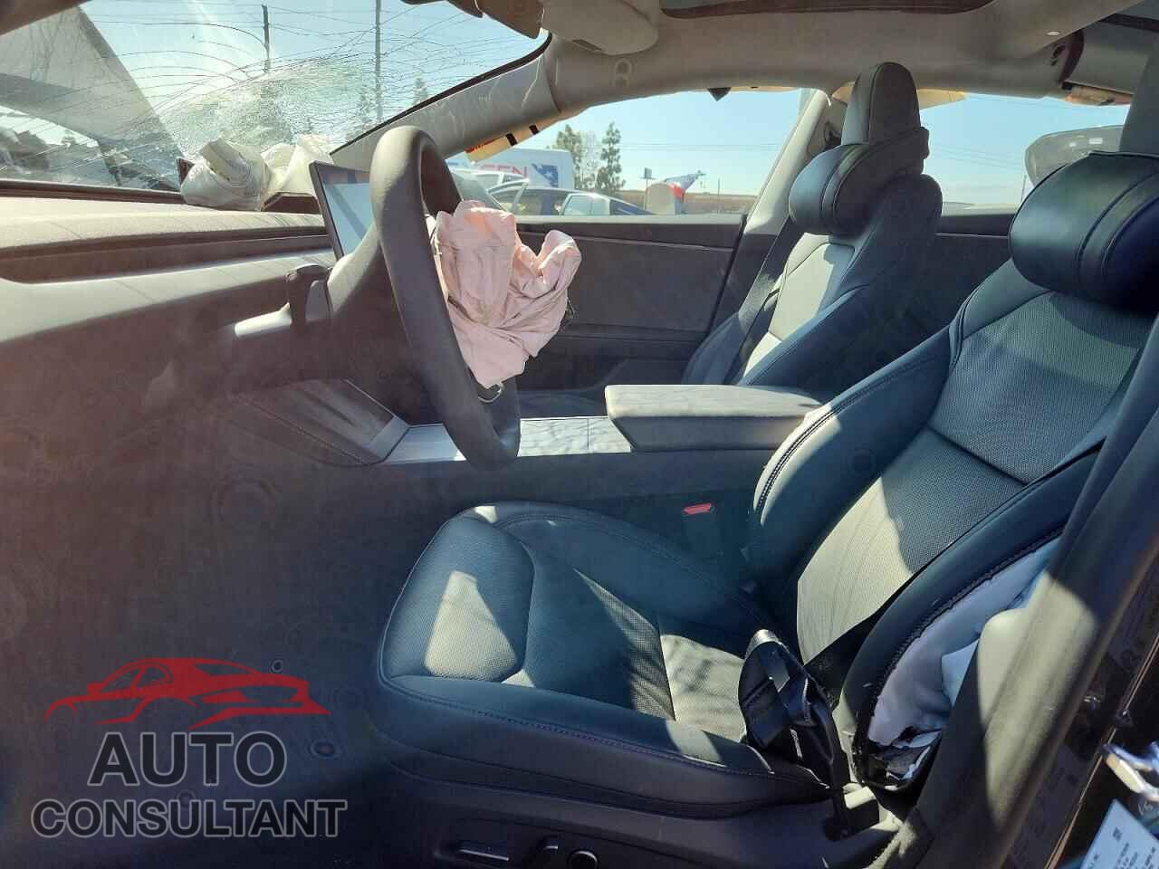 TESLA MODEL 3 2026 - 5YJ3E1EA9TF145985