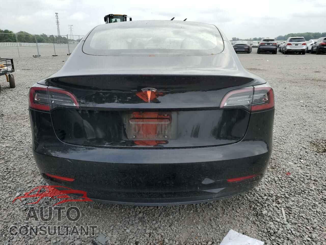 TESLA MODEL 3 2018 - 5YJ3E1EB7JF111775