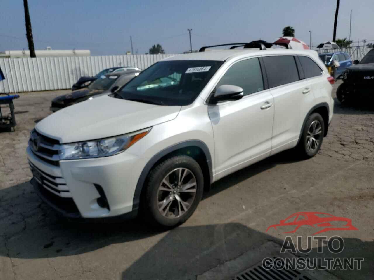 TOYOTA HIGHLANDER 2018 - 5TDZARFH0JS038736