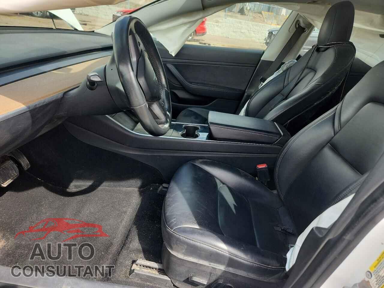 TESLA MODEL 3 2018 - 5YJ3E1EB9JF094865