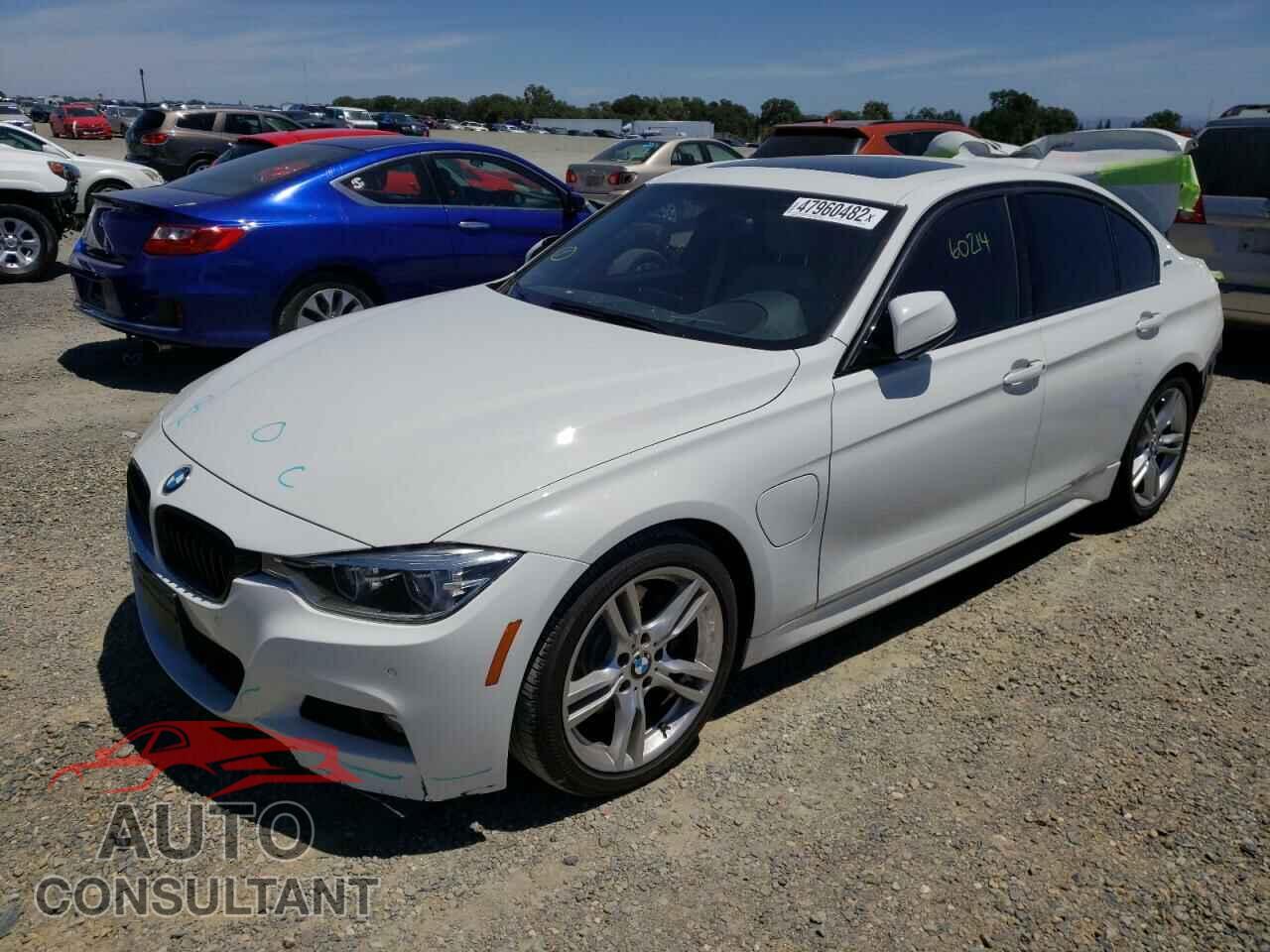 BMW 3 SERIES 2017 - WBA8E1C59HK480330