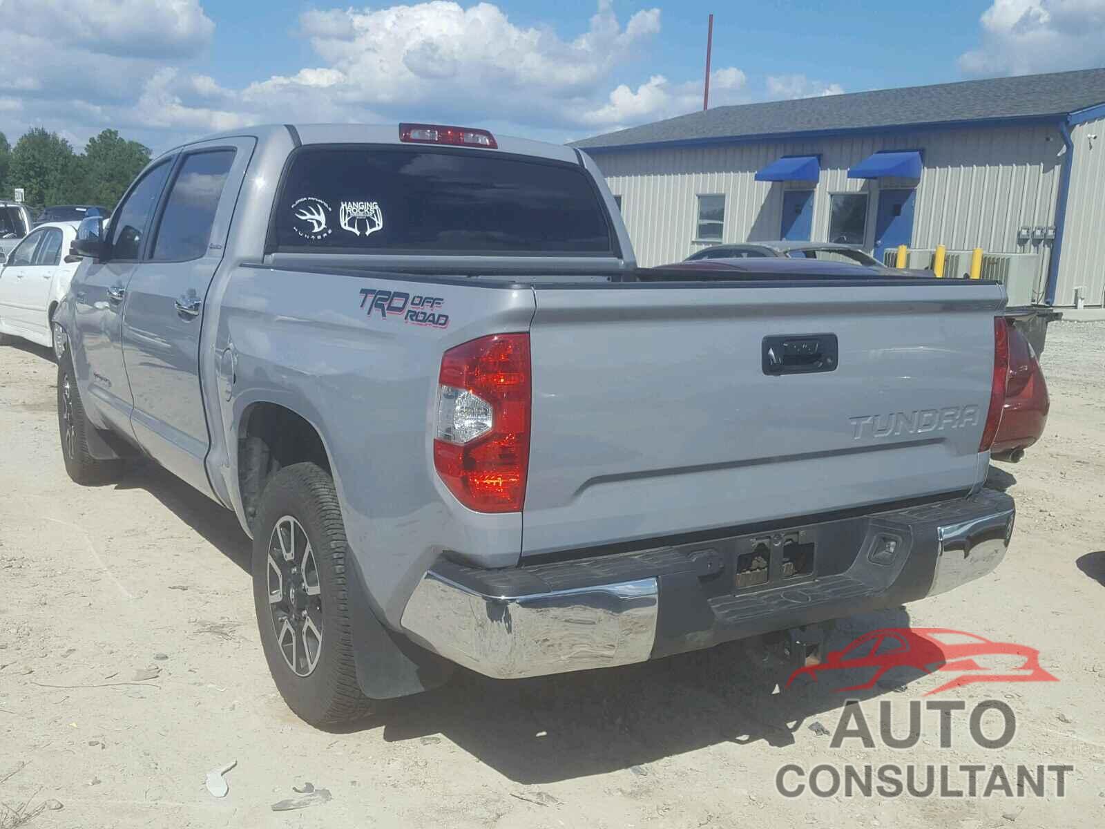 TOYOTA TUNDRA CREWMAX LIMITED 2018 - 5TFFY5F17JX229753