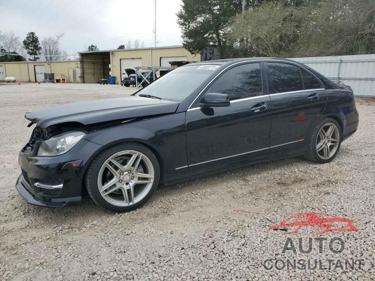 MERCEDES-BENZ C-CLASS 2013 - WDDGF4HB2DR261986