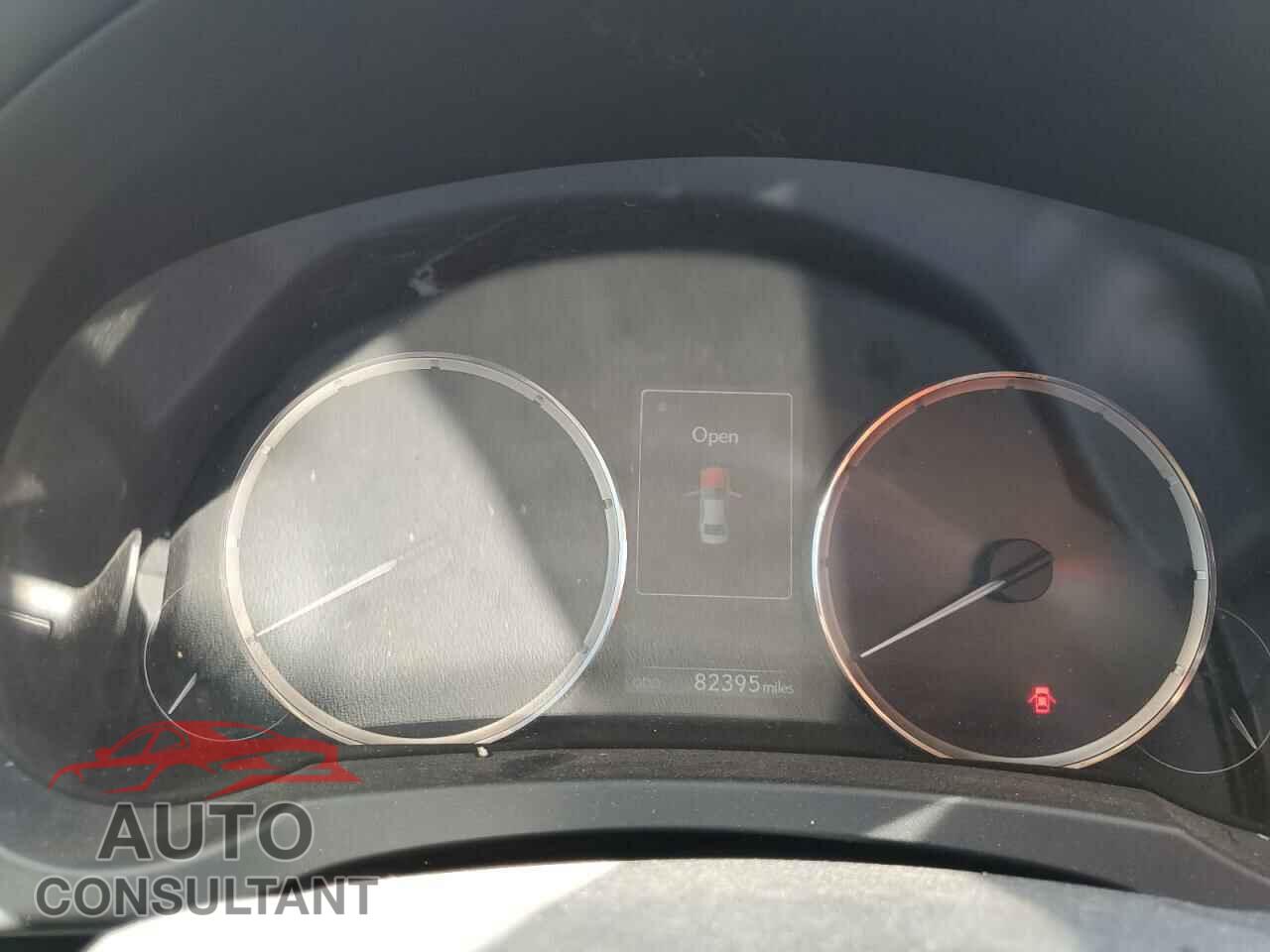 LEXUS IS 2017 - JTHBA1D29H5055955