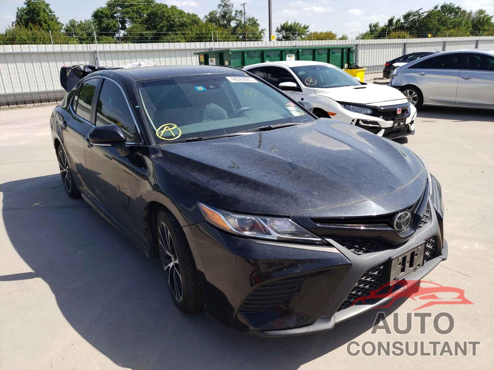 TOYOTA CAMRY 2018 - 4T1B11HK2JU587938