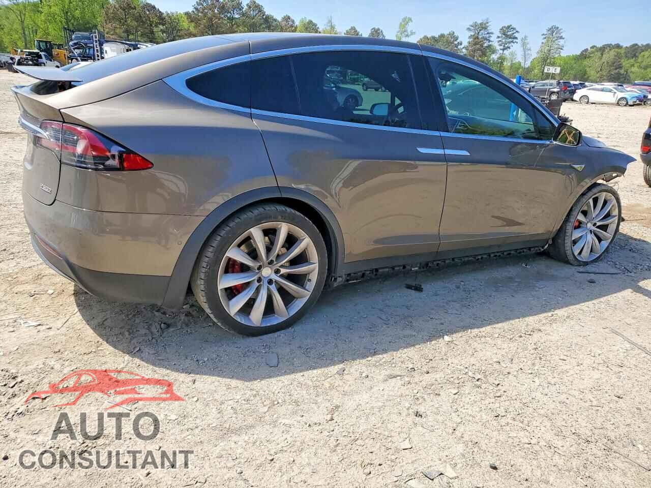 TESLA MODEL X 2016 - 5YJXCBE41GF013185