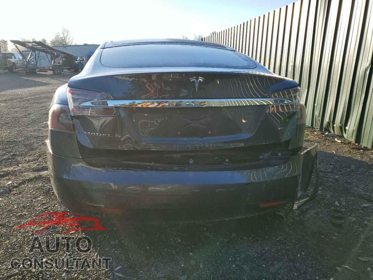 TESLA MODEL S 2017 - 5YJSA1E17HF203056