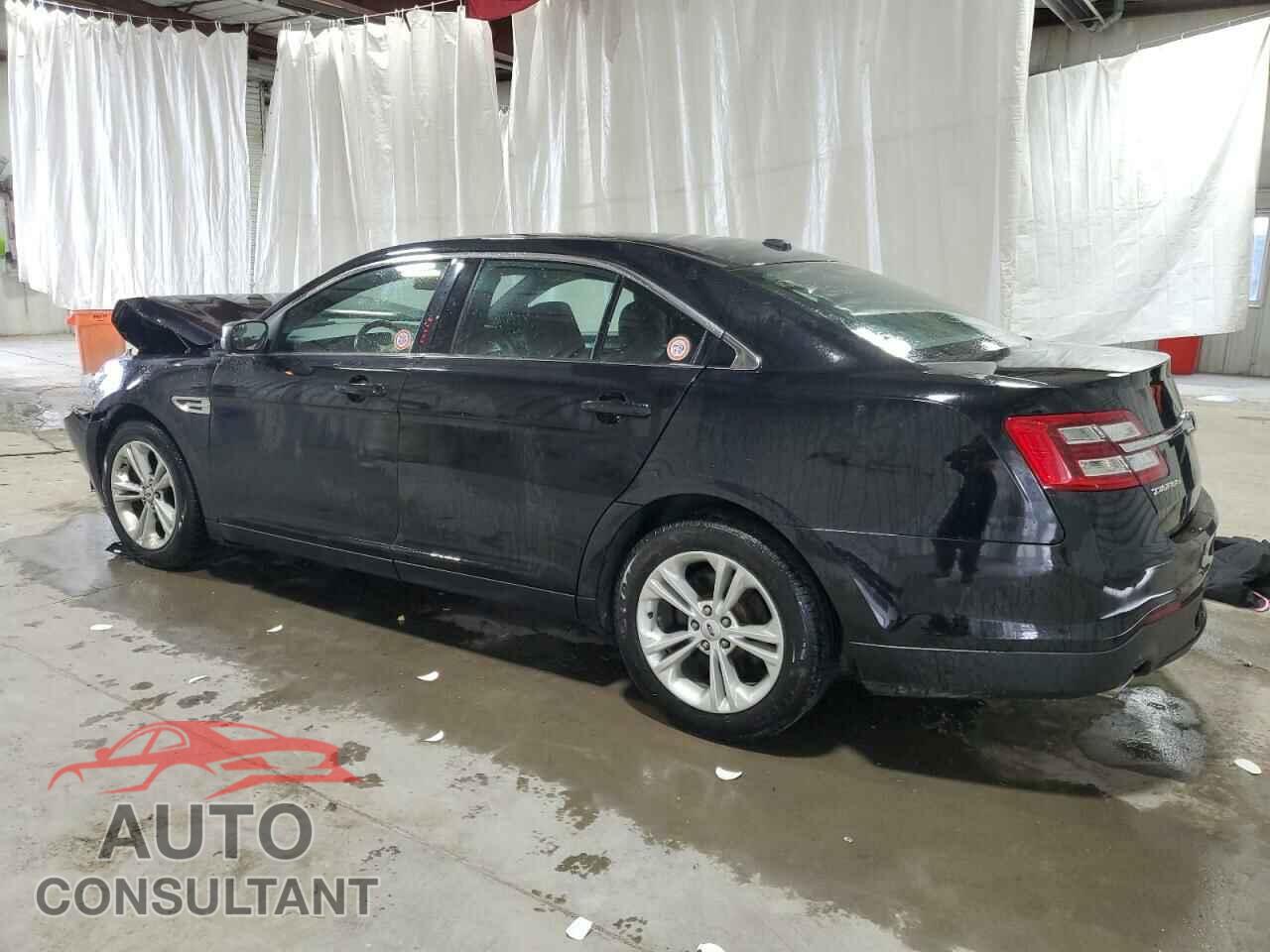 FORD TAURUS 2019 - 1FAHP2E81KG116431