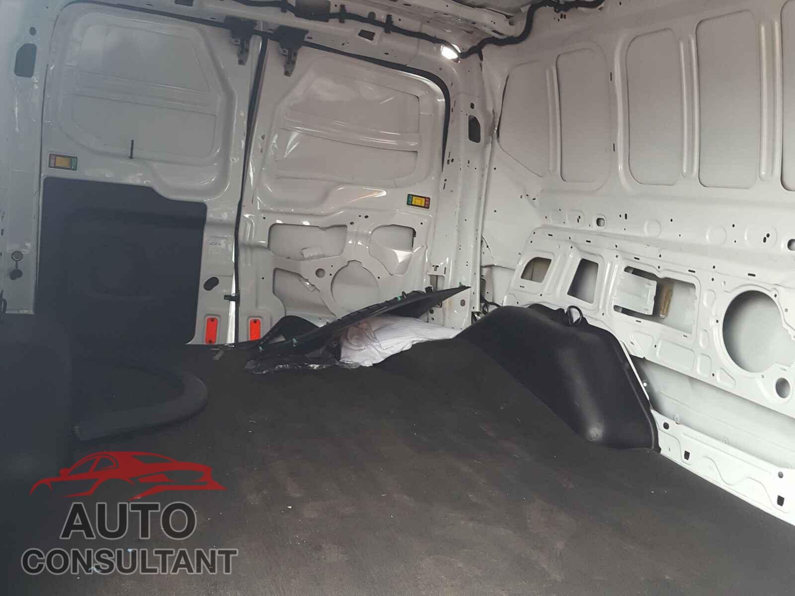 FORD TRANSIT CO 2017 - 1FTYR2ZM8HKB24737