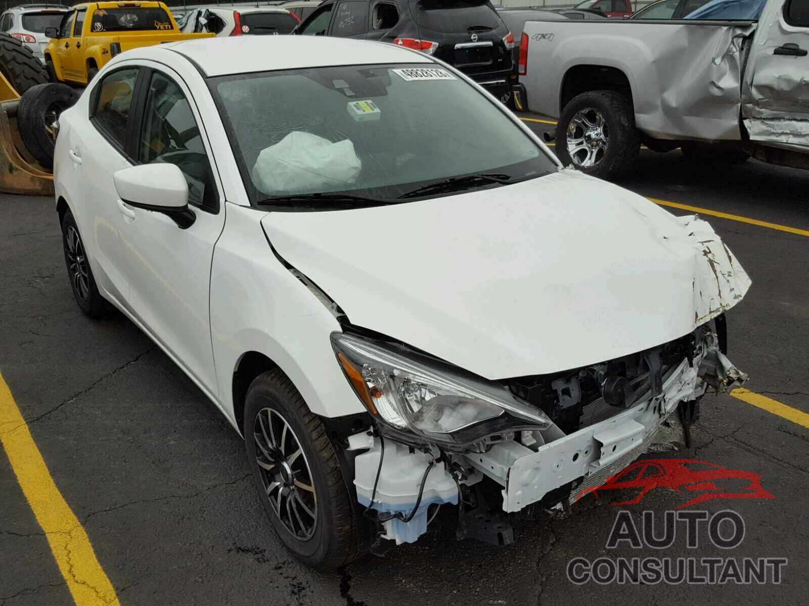 TOYOTA YARIS 2018 - 3MYDLBYV1JY328718