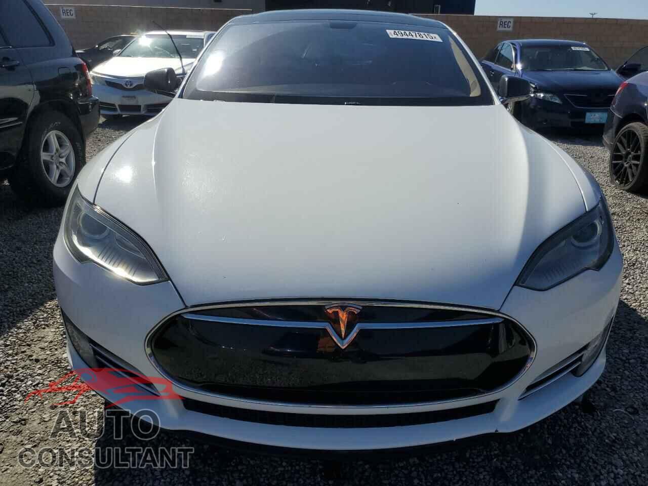 TESLA MODEL S 2013 - 5YJSA1DP9DFP07057