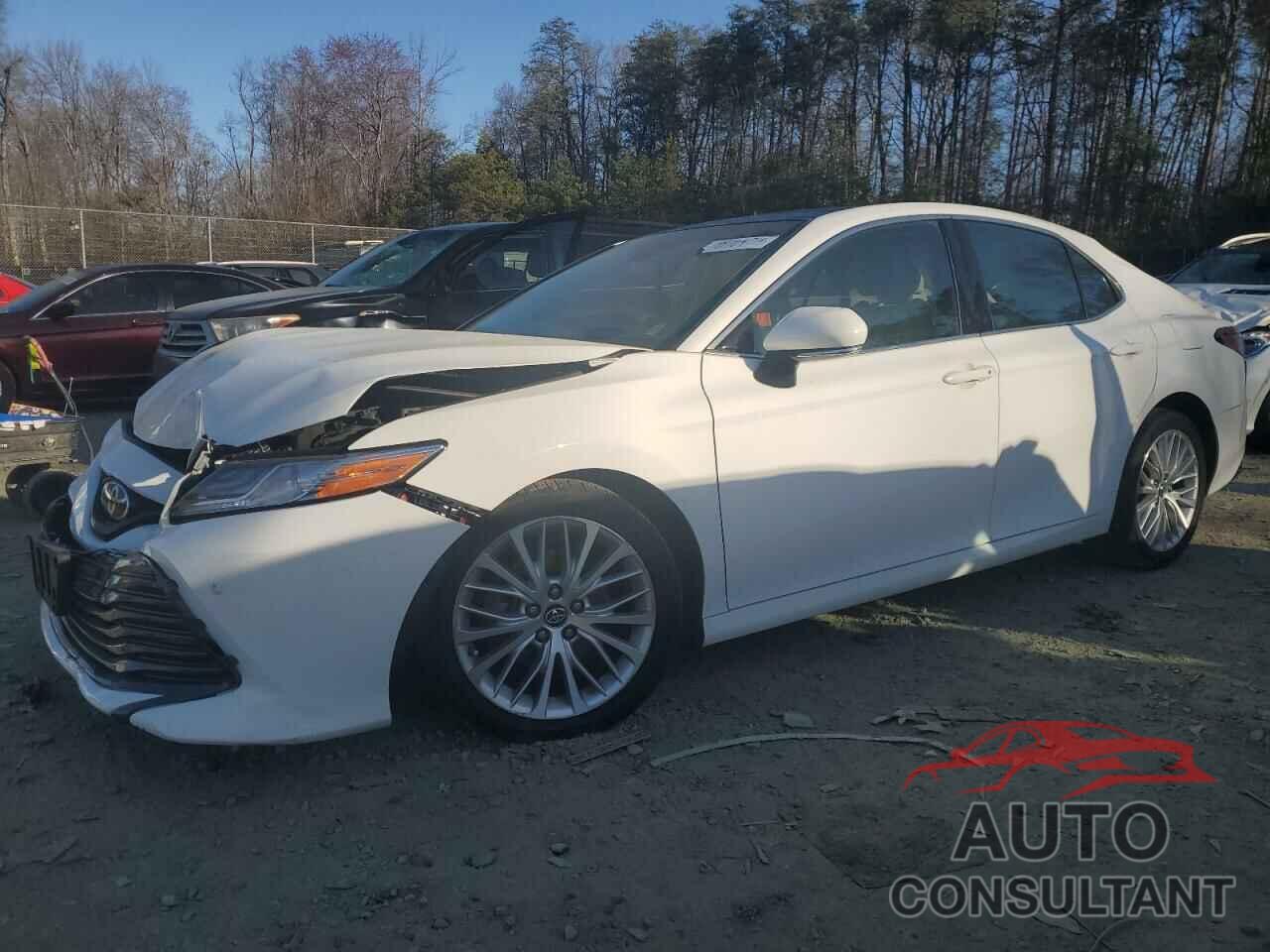 TOYOTA CAMRY 2018 - 4T1B11HK7JU008300