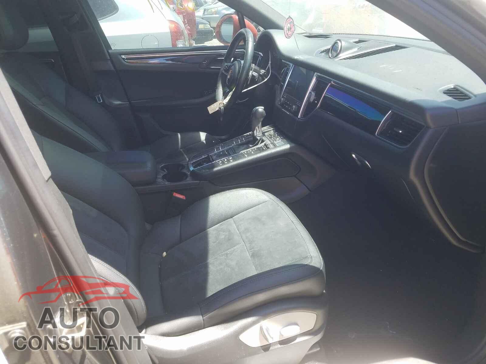 PORSCHE MACAN 2017 - WP1AA2A52HLB00570
