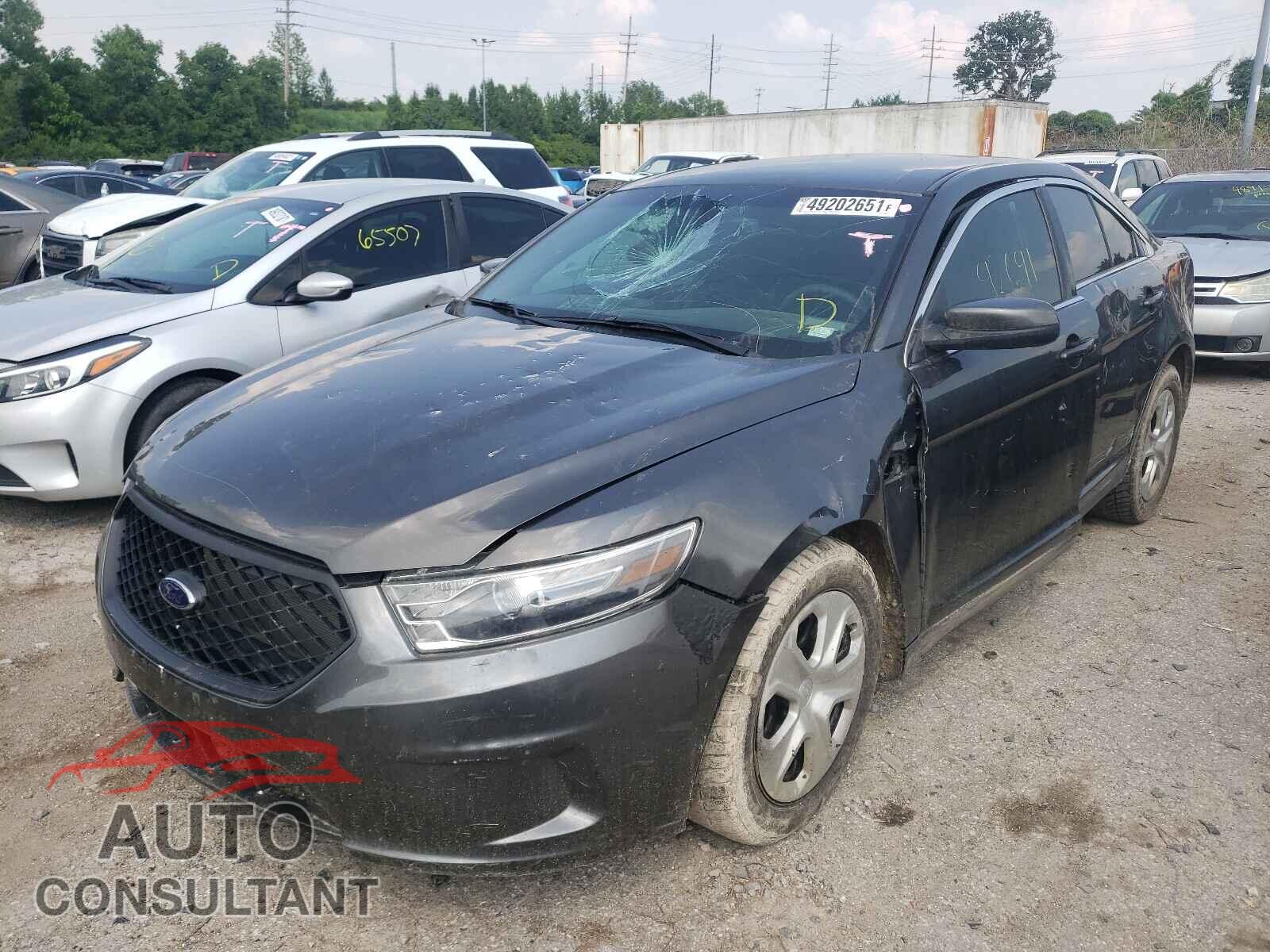 FORD TAURUS 2017 - 1FAHP2H88HG109805