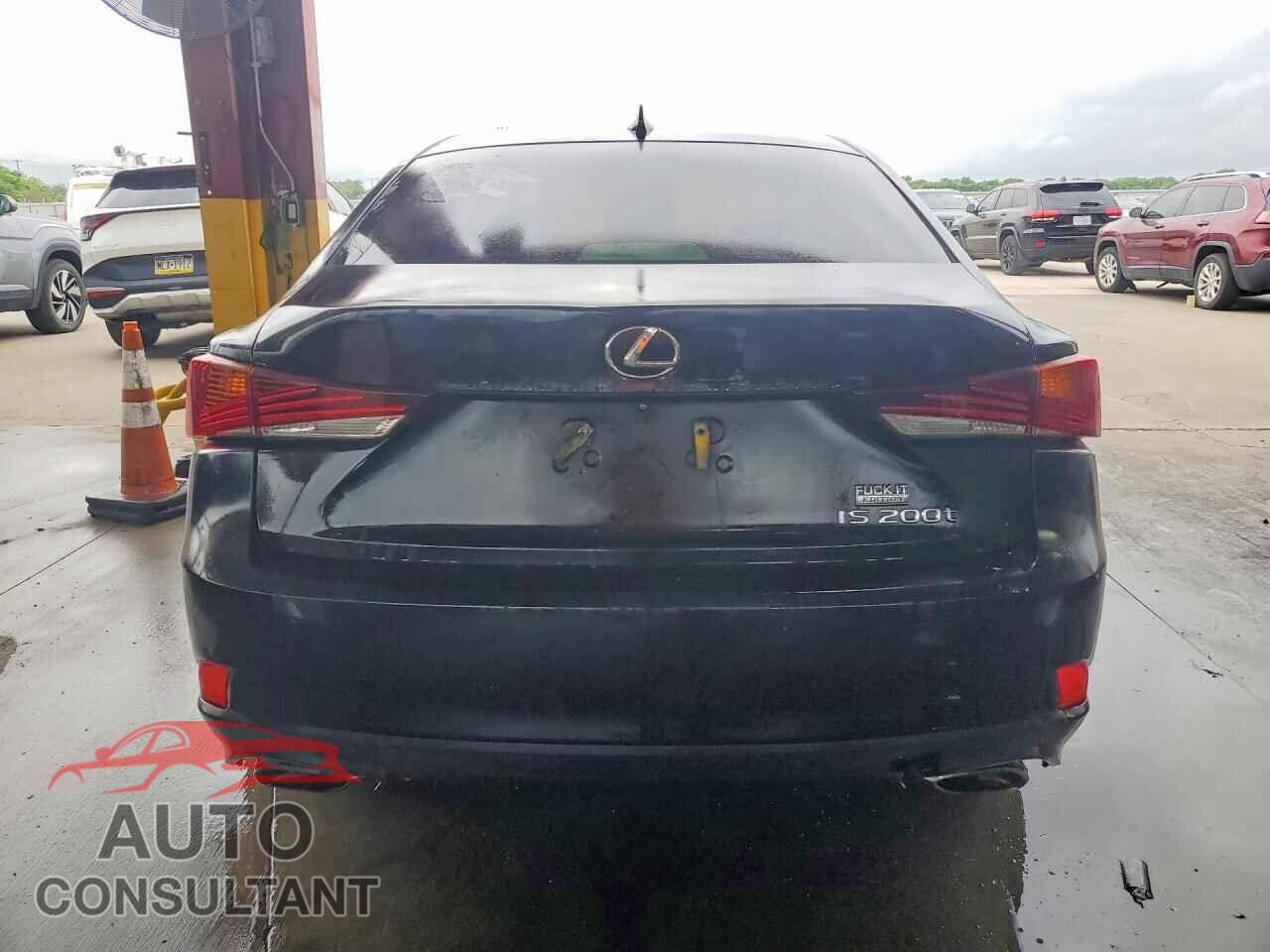 LEXUS IS 2017 - JTHBA1D29H5041876