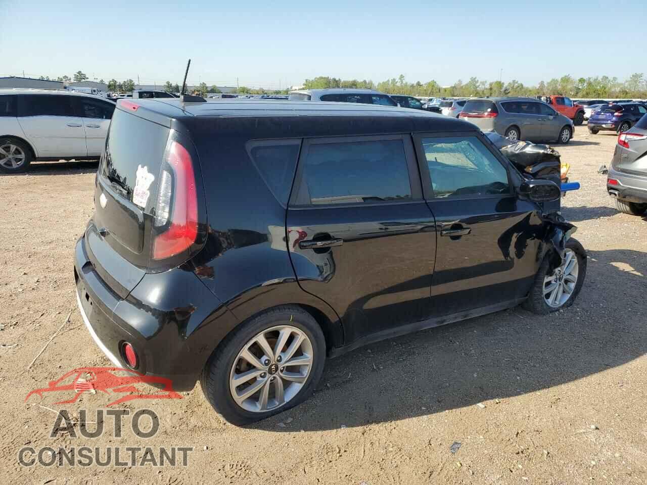 KIA SOUL 2018 - KNDJP3A5XJ7561553