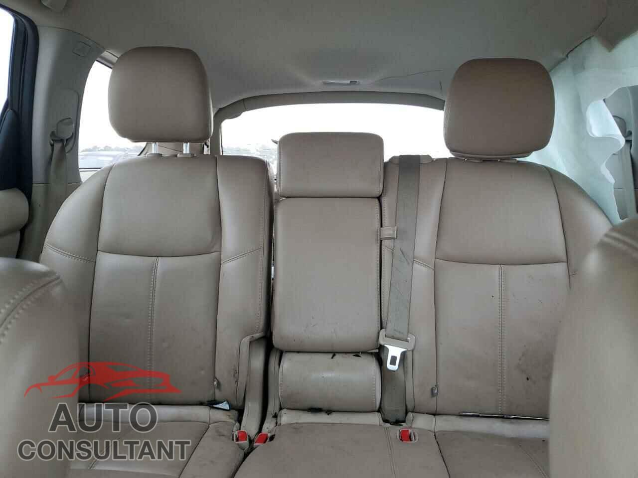 NISSAN PATHFINDER 2015 - 5N1AR2MN7FC627972
