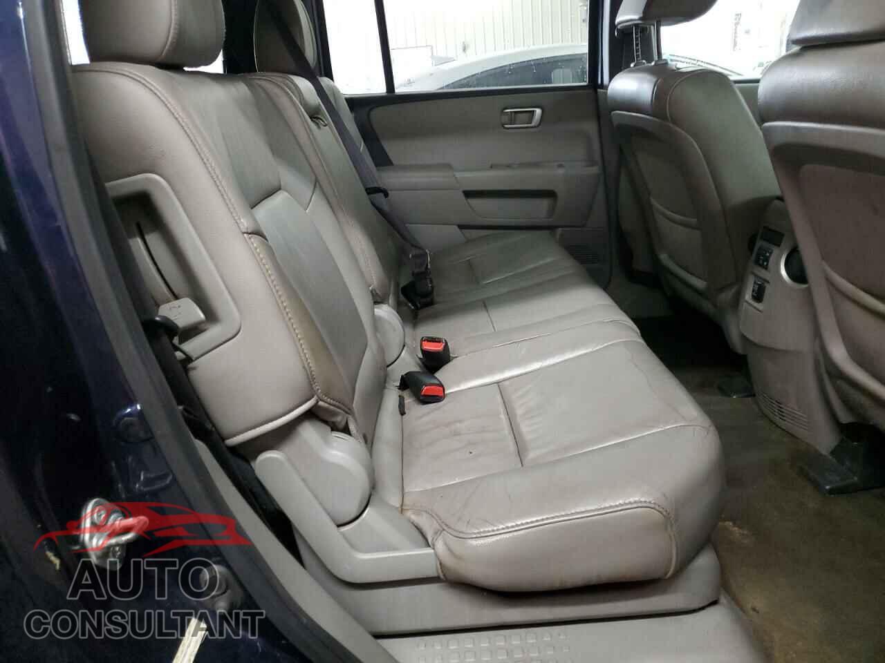 HONDA PILOT 2015 - 5FNYF4H57FB064197