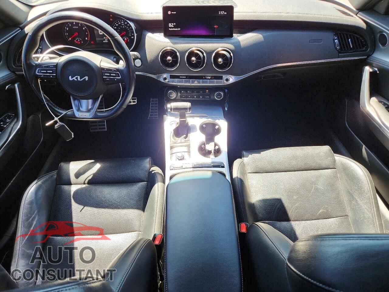 KIA STINGER 2022 - KNAE45LC2N6100602
