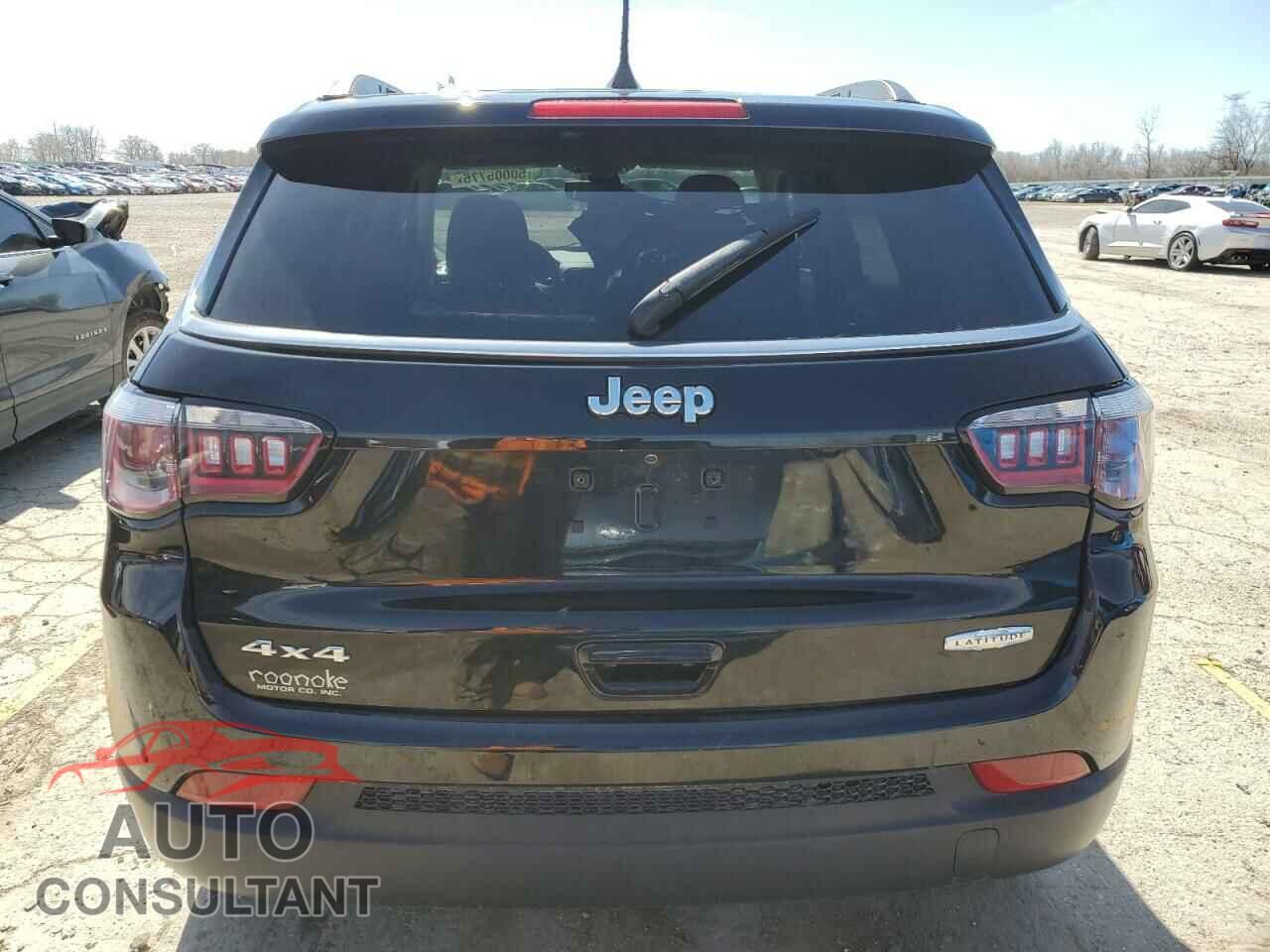 JEEP COMPASS 2018 - 3C4NJDBB2JT314259