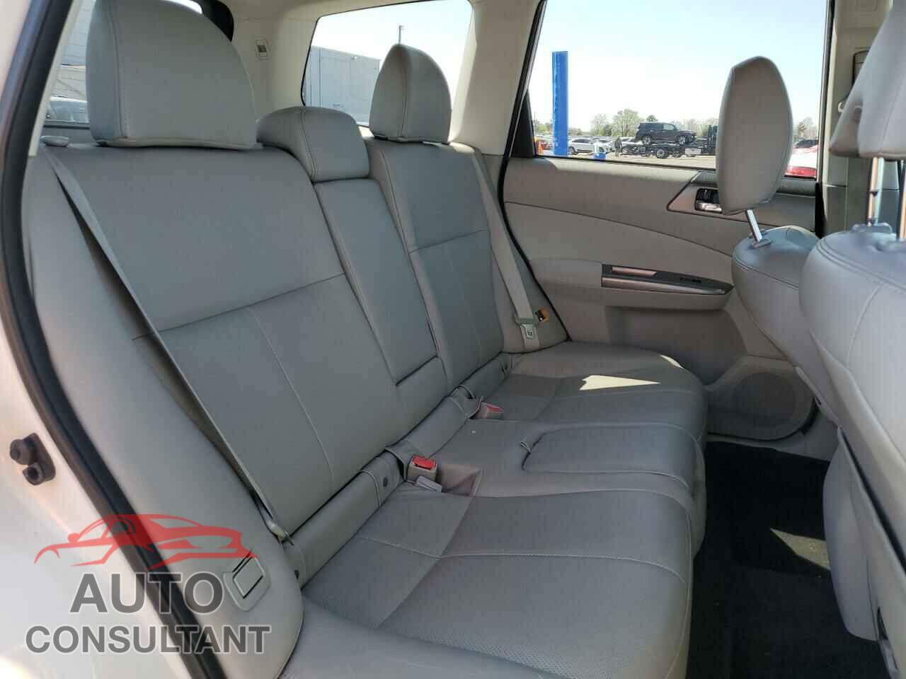 SUBARU FORESTER 2011 - JF2SHAEC5BH704789