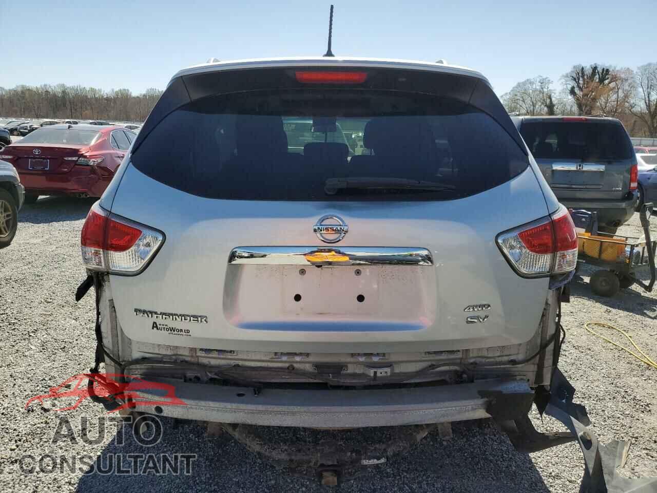 NISSAN PATHFINDER 2013 - 5N1AR2MM6DC673040