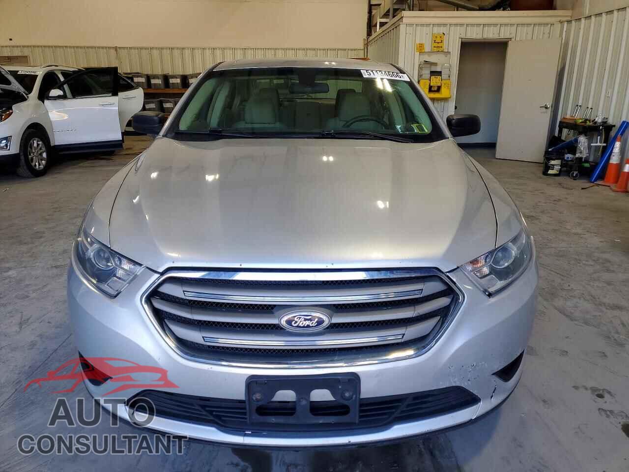 FORD TAURUS 2015 - 1FAHP2D82FG154483