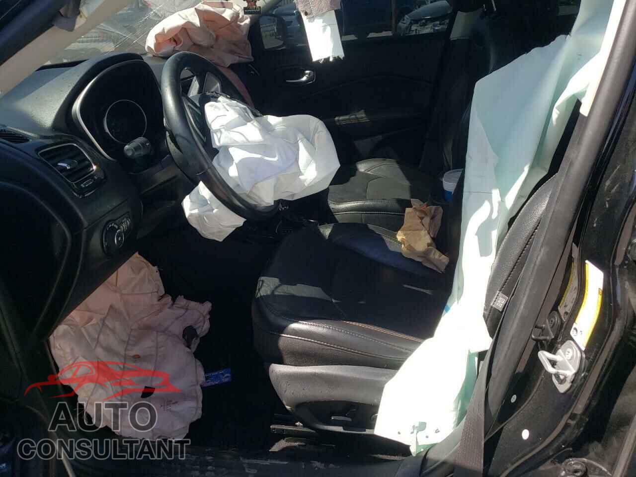 JEEP COMPASS 2019 - 3C4NJDCB6KT596552