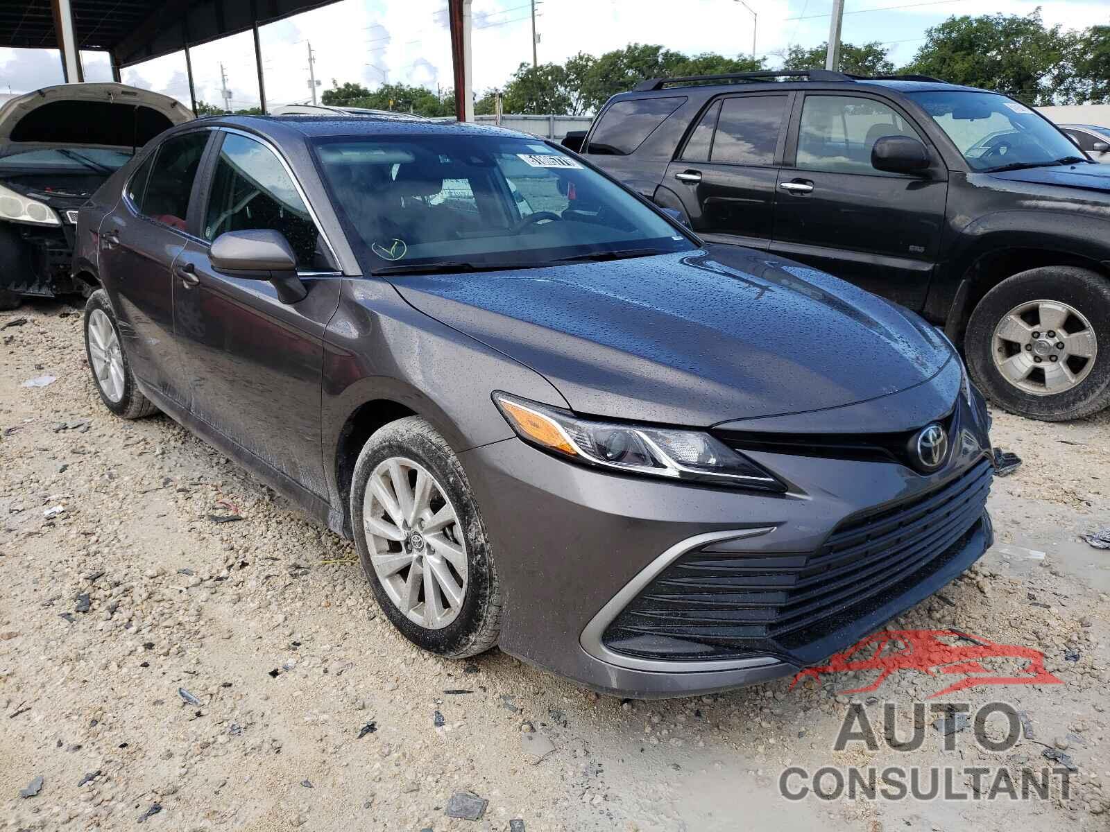 TOYOTA CAMRY 2021 - 4T1C11AK1MU561978
