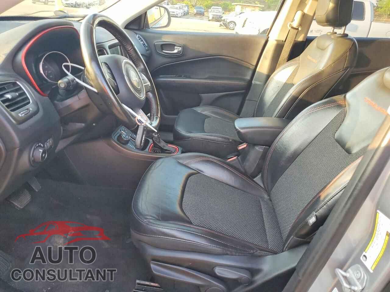 JEEP COMPASS 2018 - 3C4NJDDB8JT413052