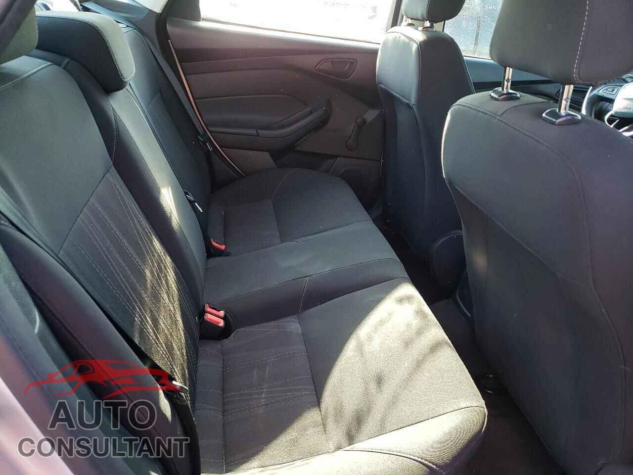 FORD FOCUS 2016 - 1FADP3E26GL352586