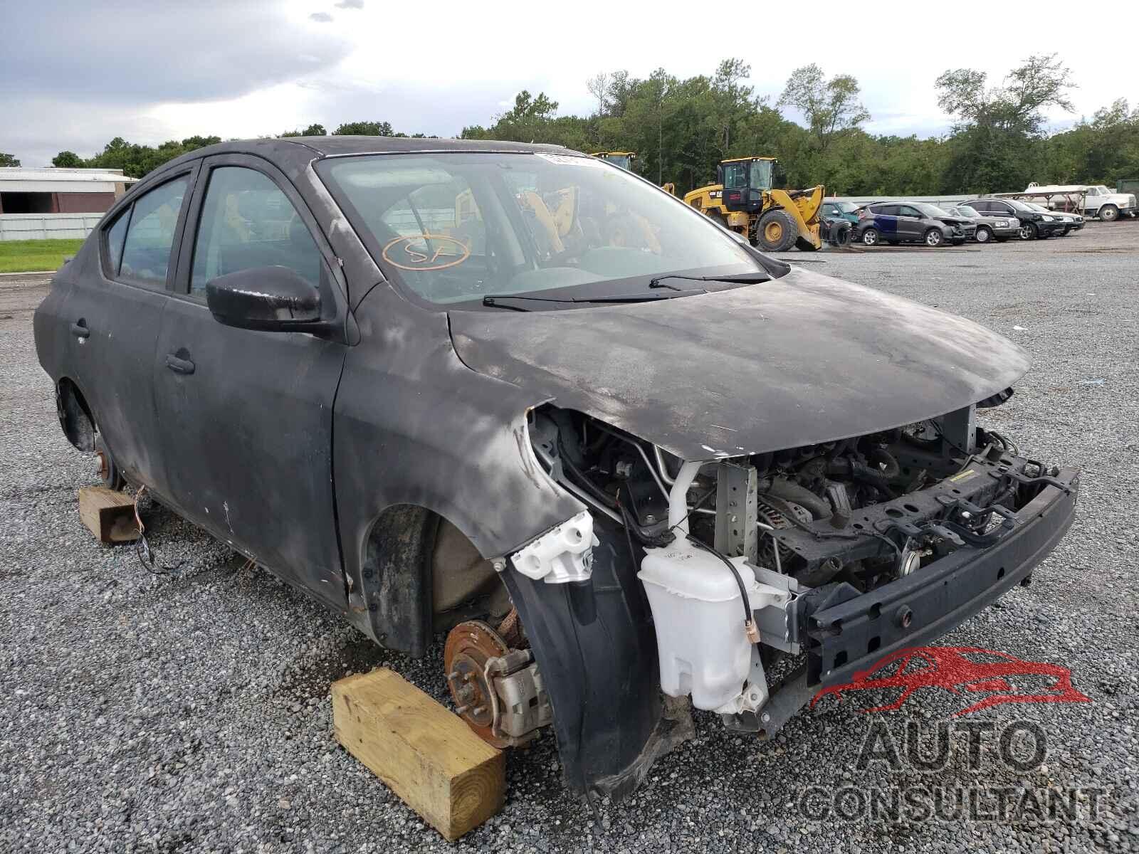NISSAN VERSA 2017 - 3N1CN7AP3HK461610