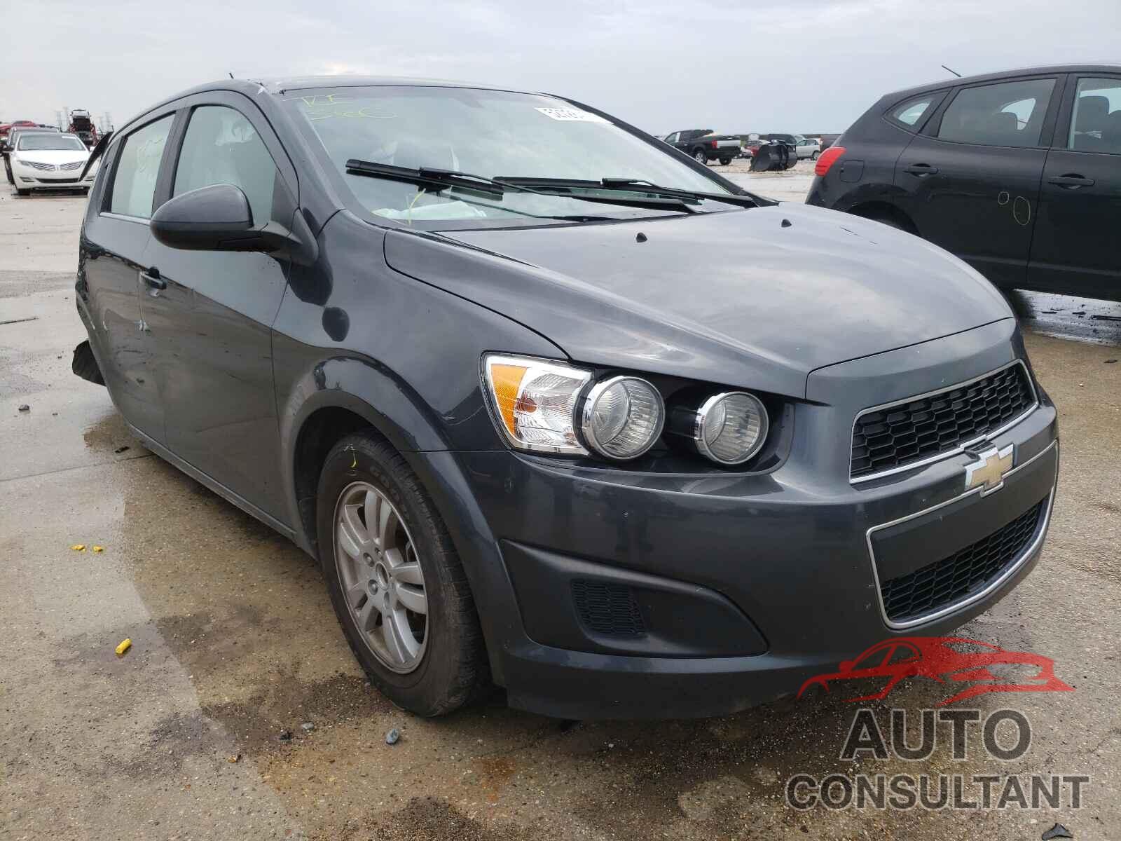 CHEVROLET SONIC 2016 - 1G1JC6SH6G4125226