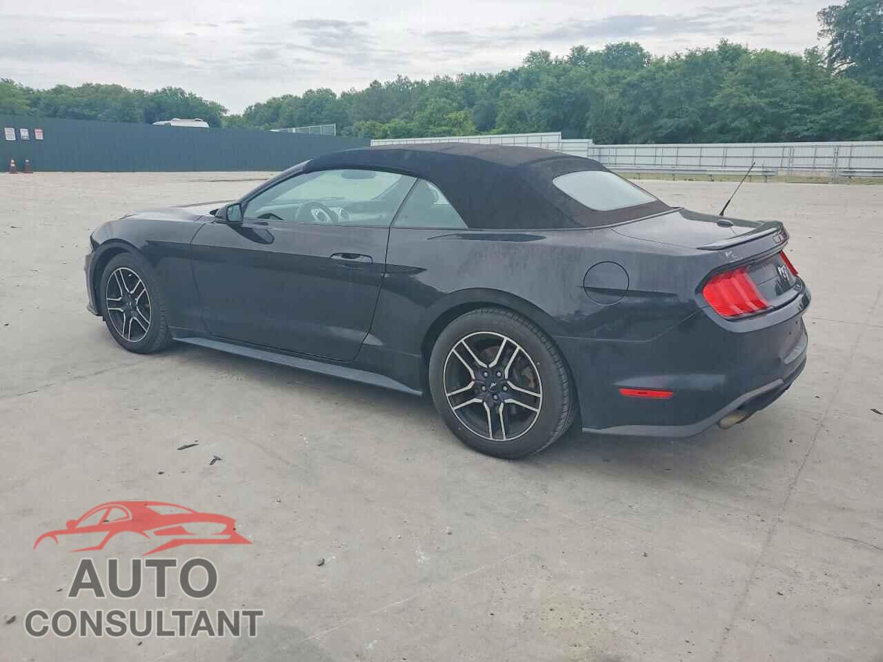 FORD MUSTANG 2018 - 1FATP8UH6J5111749