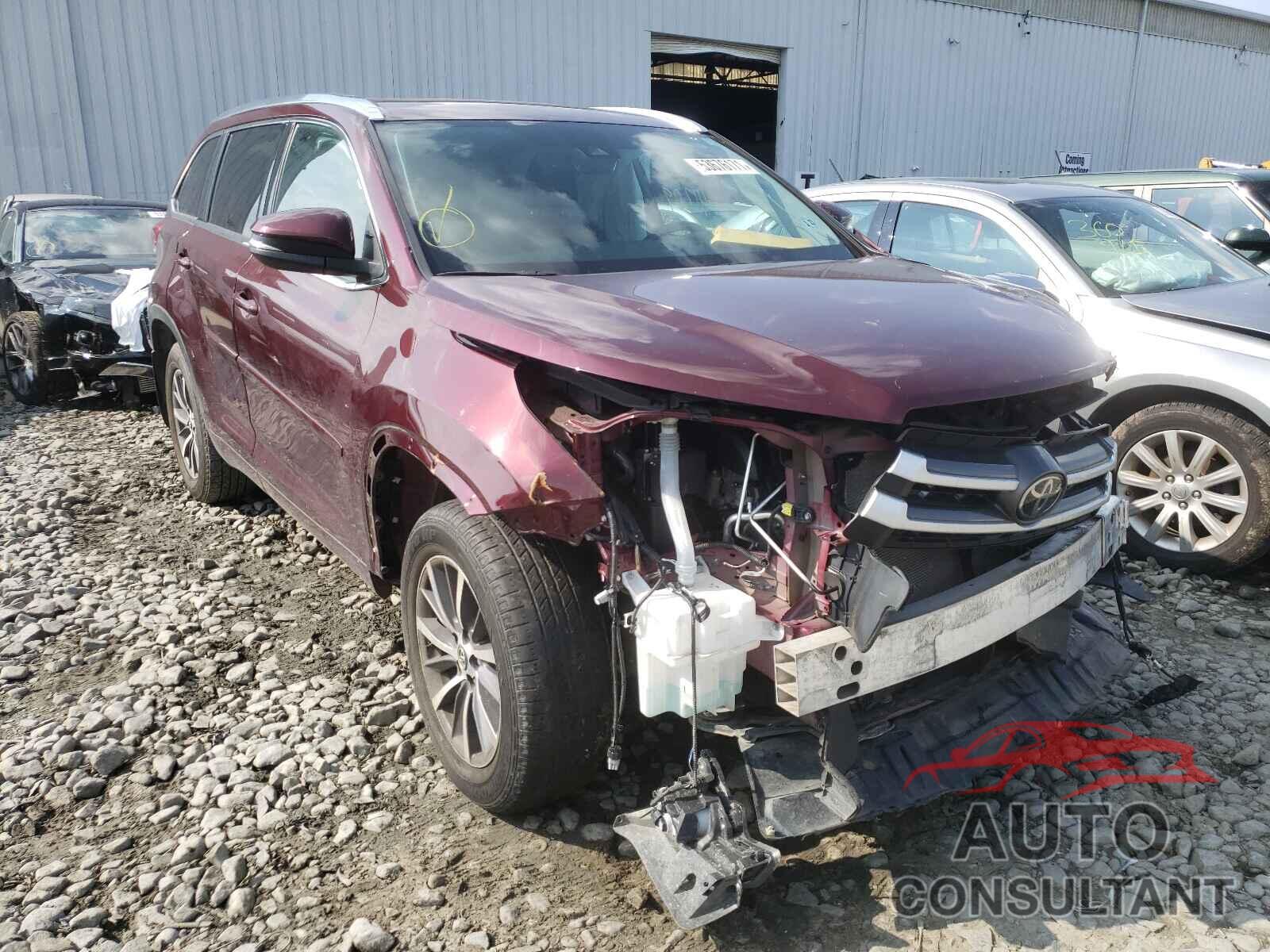 TOYOTA HIGHLANDER 2018 - 5TDJZRFH3JS836637
