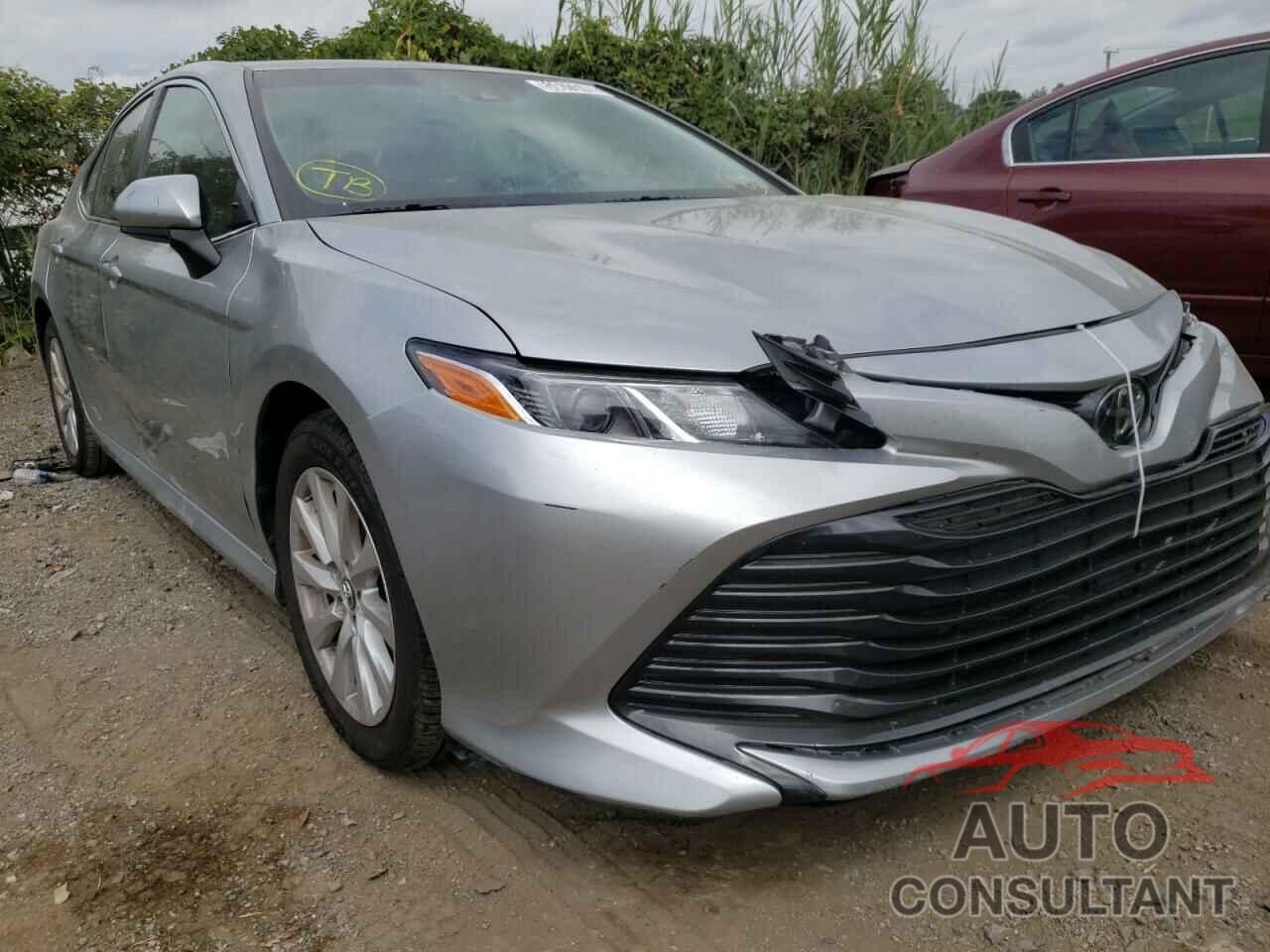 TOYOTA CAMRY 2018 - 4T1B11HK6JU657330