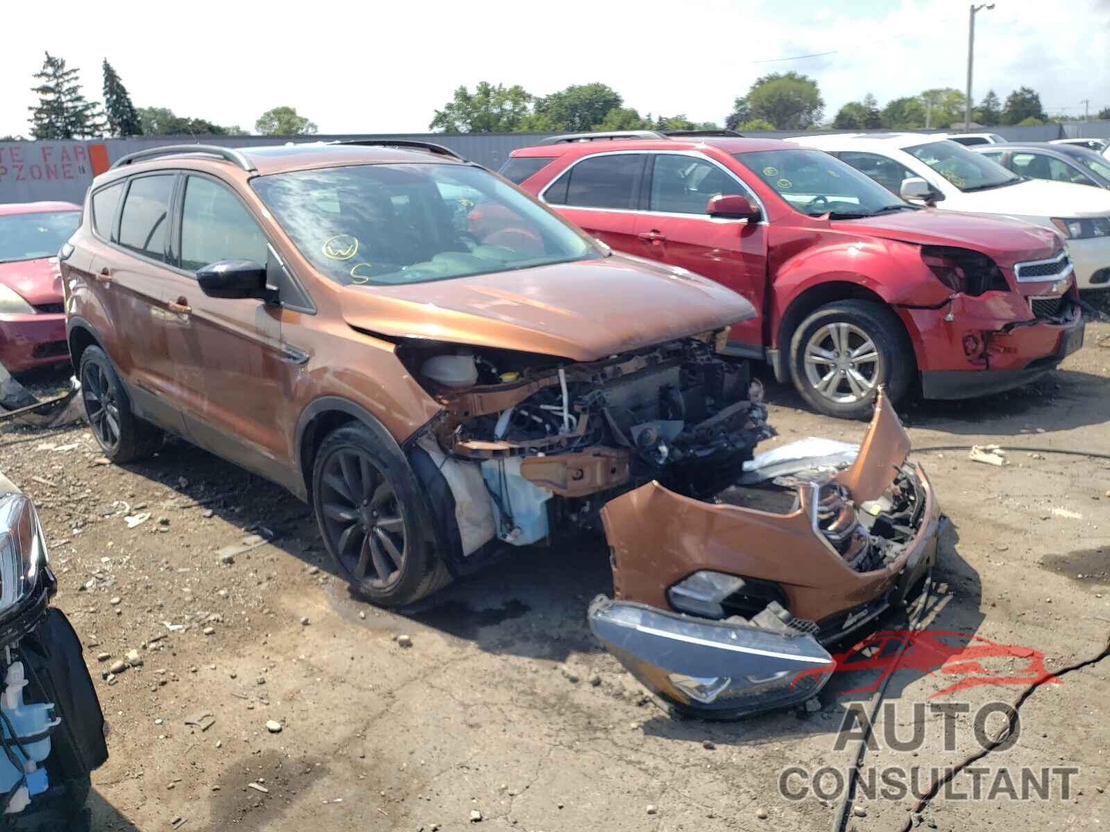 FORD ESCAPE 2017 - 1FMCU0GD6HUB28799