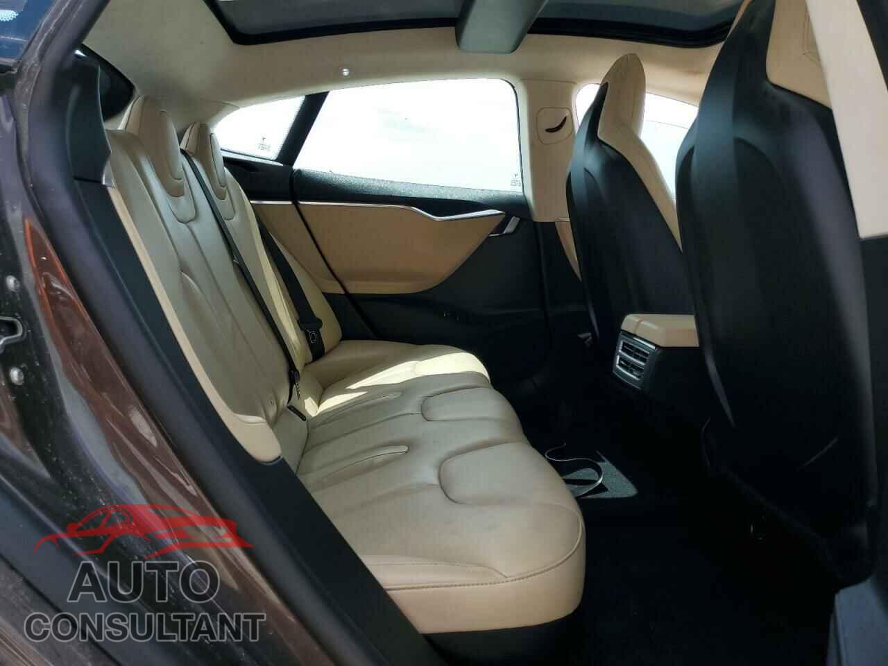TESLA MODEL S 2013 - 5YJSA1CPXDFP20613