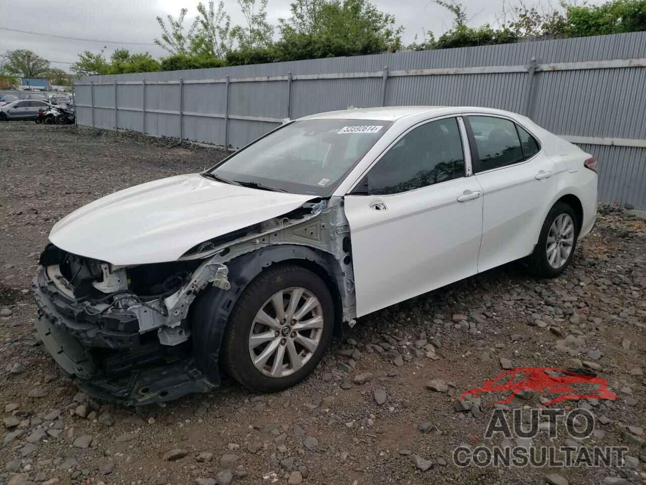 TOYOTA CAMRY 2018 - 4T1B11HK7JU644120
