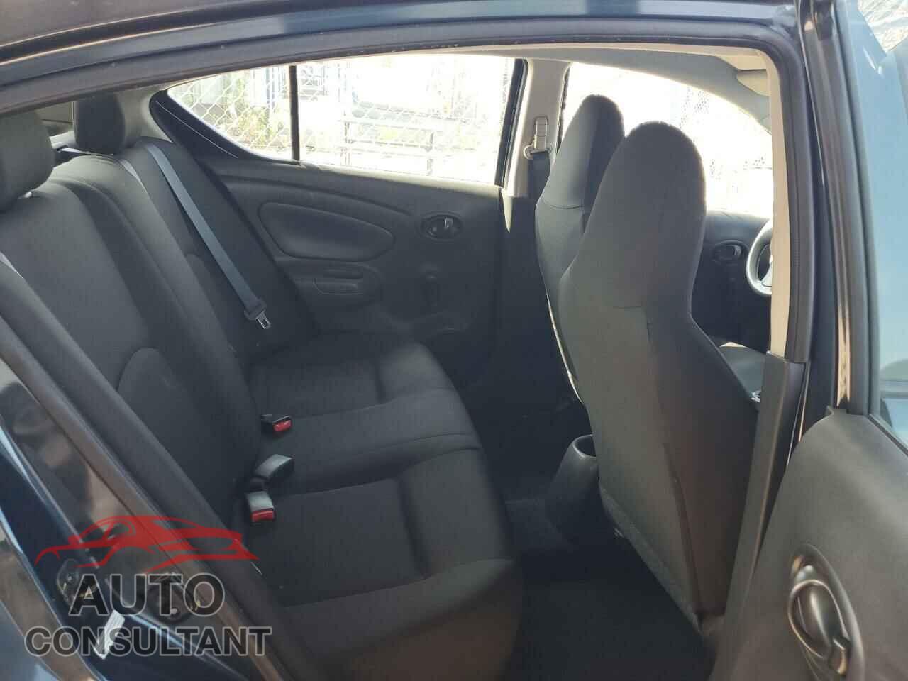 NISSAN VERSA 2017 - 3N1CN7AP3HL879322