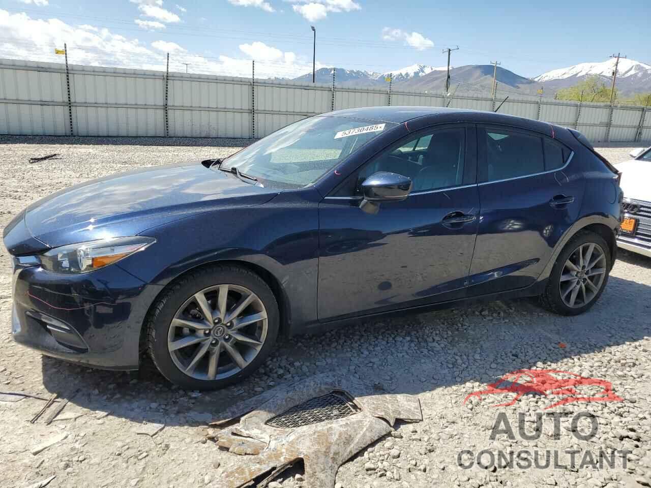 MAZDA 3 2018 - 3MZBN1L35JM243224
